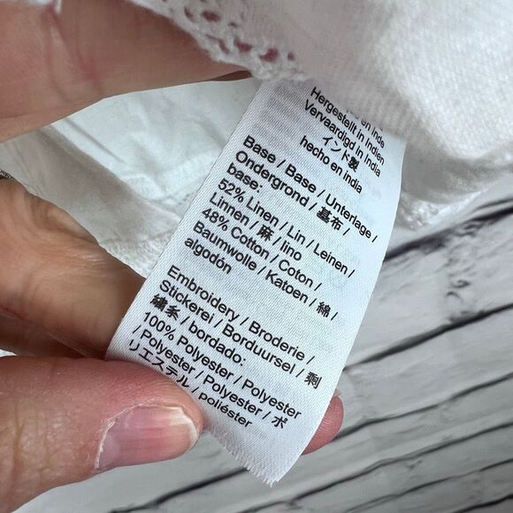 Madewell White Eyelet Embroidered Button-Up Top | Size M - Picture 6 of 10